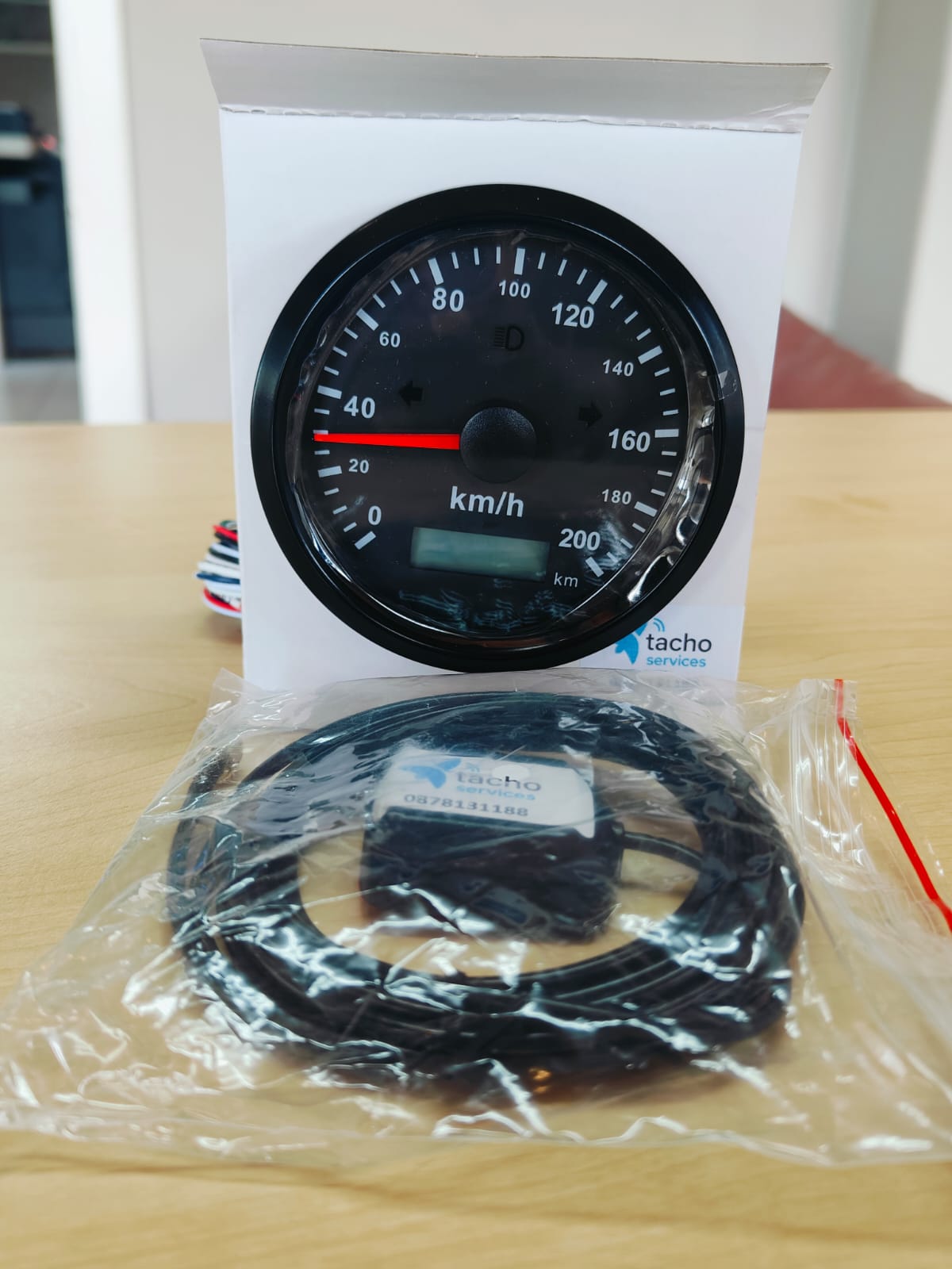 200 km/h Speedometer with Cable